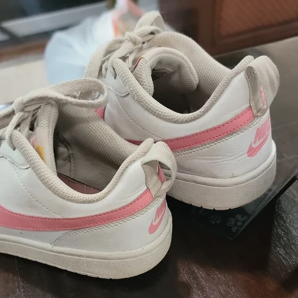 Nike Pink and White Classic Sneakers 5.5Y - Picture 5 of 14